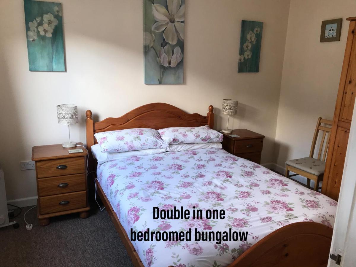 Court Farm Holiday Bungalows Ltd 워체트 외부 사진