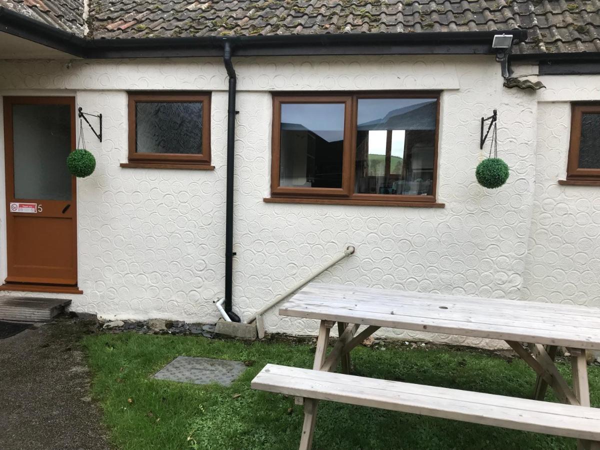 Court Farm Holiday Bungalows Ltd 워체트 외부 사진