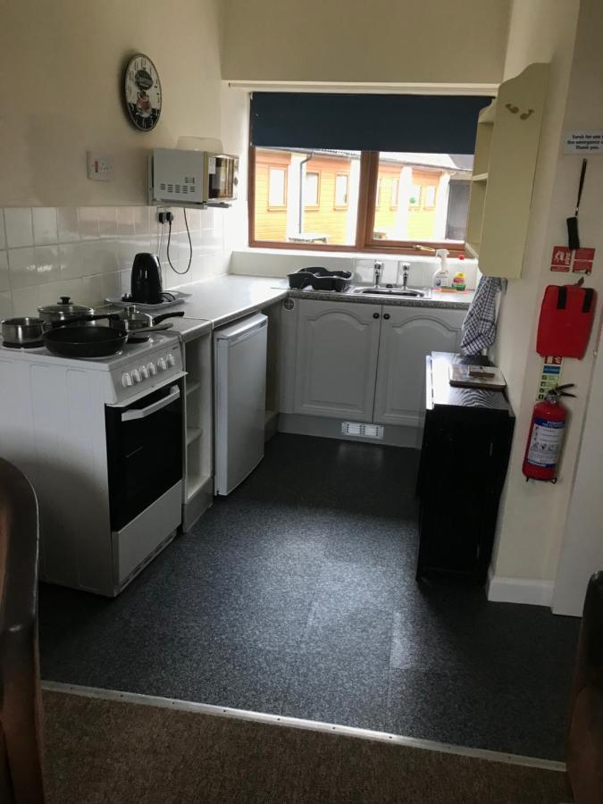 Court Farm Holiday Bungalows Ltd 워체트 외부 사진