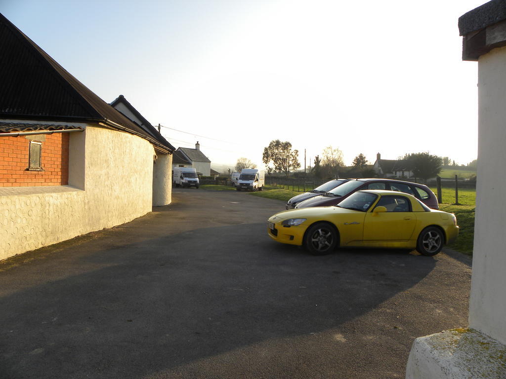 Court Farm Holiday Bungalows Ltd 워체트 외부 사진